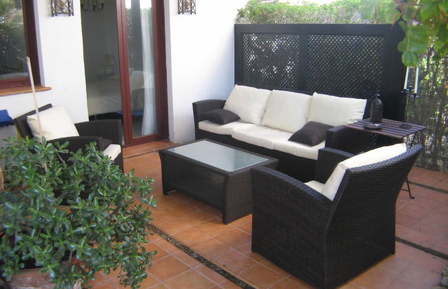 VenAVera C10A - Ground floor Garden 3Bedrooms/2Baths Beachfront, WIFI - Foto 1