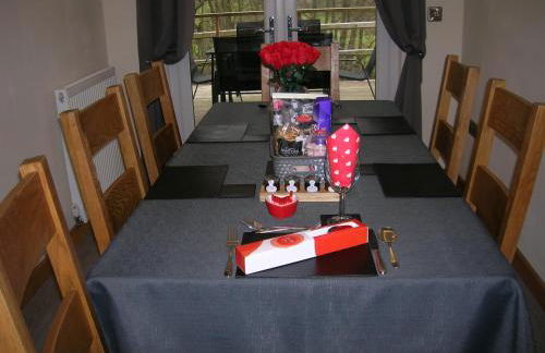 Woodland Lodge Hot Tub Sleeps 6 - Photo 42