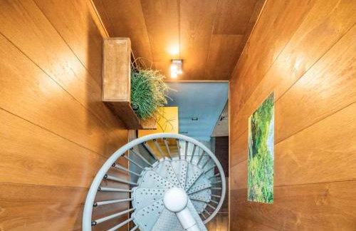 Benchwood House - Photo 2