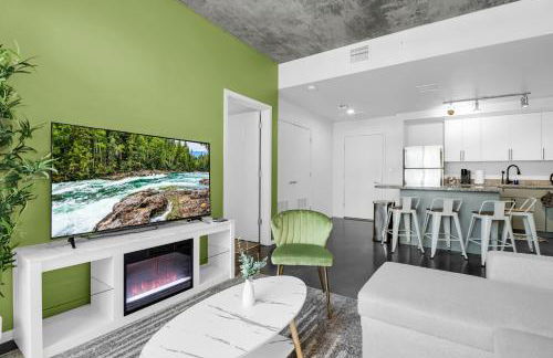 Centric 2BR In HEART of DTPHX Free Garage Parking - Foto 6