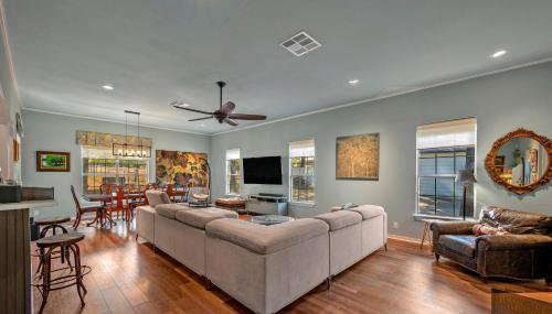 Entire Home! Fantastic Kitchen! 3 Full Baths - Foto 5