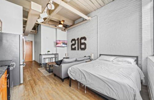 Studio Apt In DT l Parking l Fast Wi-fi l Café - Foto 4