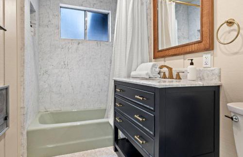 River Haus Sequoia | Hot Tub+New+King Beds+Views! - Foto 20