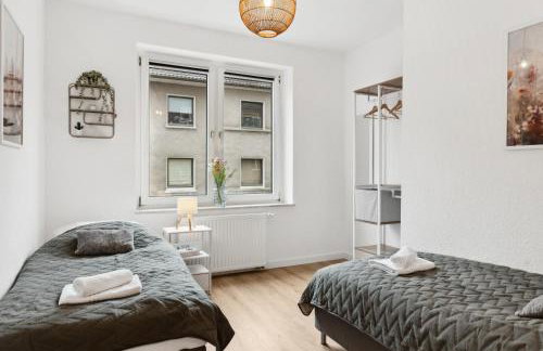 Modern-Netflix-Messe-Veltins Arena-Free Parking - Foto 29