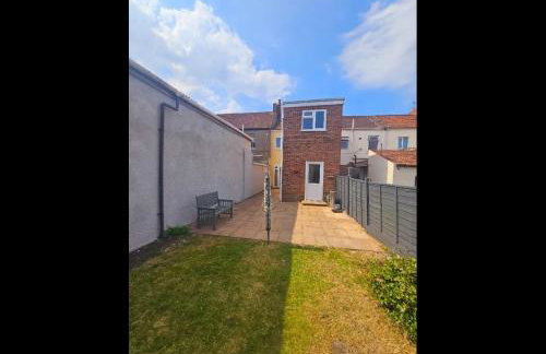 Newly refurbed - sleeps 6 - long stay - Foto 6