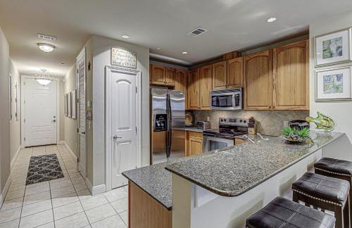 Chic 2BD with Balcony Pool Hot Tub & Marina Views - Foto 10