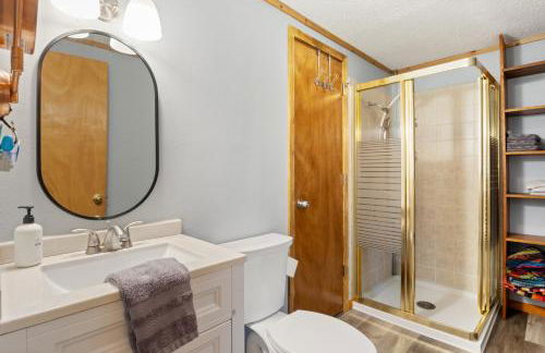 Stunning Lake View On A Nice & Quiet Relaxing Home - Foto 26