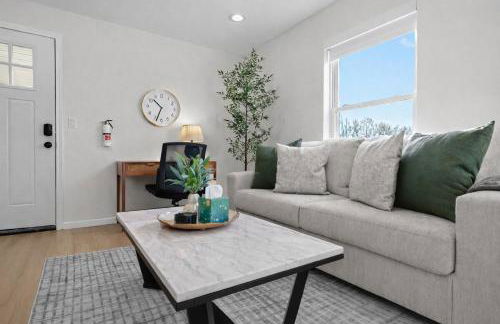 Spacious 1BR 1BA Units in Eastpointe - Foto 1