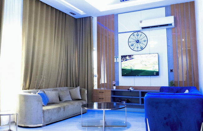 Lisa Suites - Photo 22