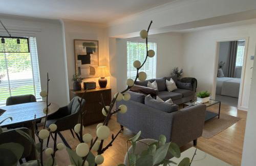 Lux 2 Bedroom Ground Floor Apartment - Photo 1