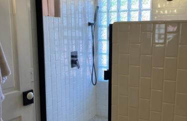 Historic Glacier Getaway with Spectacular Views-20mins to Glacier National Park-10mins to airport and walkable to downtown! - Foto 14