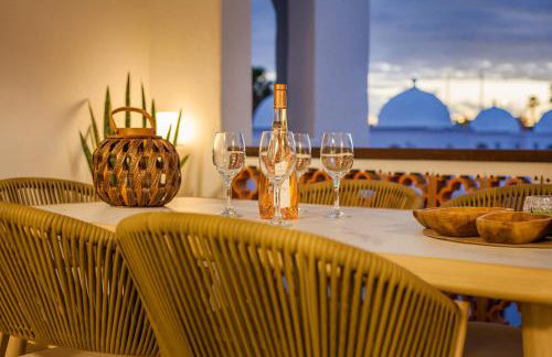 CASA ZUZA - AC, heated pool, 2 terraces, 2 bedrooms & bathrooms, tv channels - Foto 7