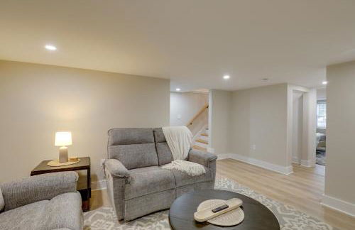 3 Mi to Minute Man NHP Summer St Retreat and Deck - Foto 16