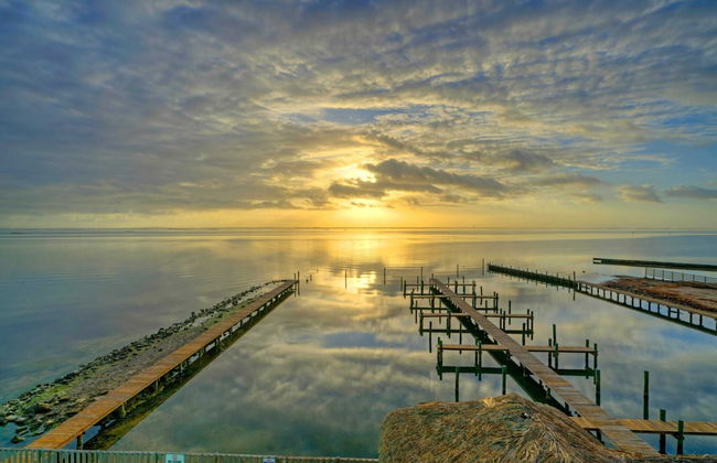 6bdr Bay Haven w/ Shared Waterfront Pool + Boat Dock Keeper Trout by Avantstay - Foto 45