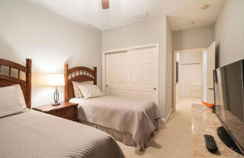 Luxury condo near Wiggins pass beach & park - Foto 18