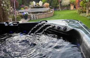 Acorn Cottage - Photo 2