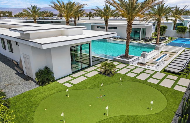 Sleeps 26 Pool, Hot Tub, Pickleball & Putting Green Bravo Villa #12 by Avantstay - Foto 2