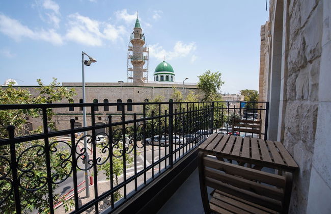 PORT CITY HAIFA - Flea Market Luxury - Foto 33