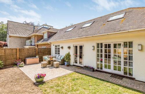 Charming Cottage with Garden - Pass the Keys - Foto 37