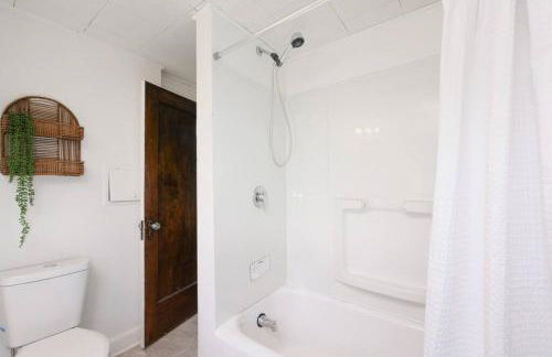 Cozy & Convenient Getaway 3BD 2BA Dog Friendly - Foto 2