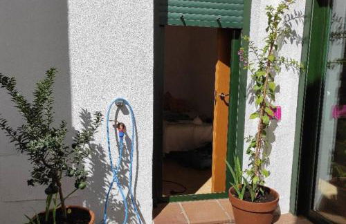 Beautiful Duplex with a Patio - Foto 29