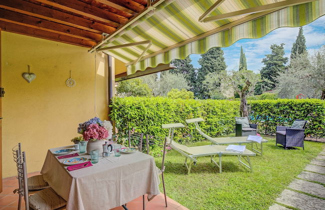 Borgo Degli Ulivi shared pool- 200m lake - Foto 24