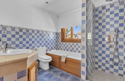 Villa Magnolia by Finest Rentals - Photo 29