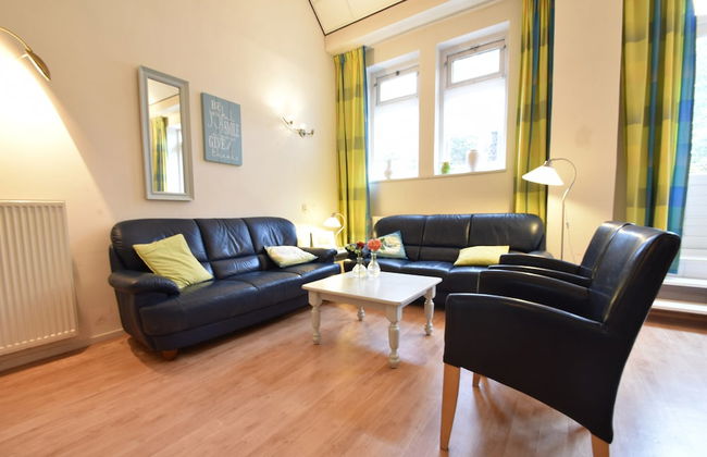 Spacious Coastal Getaway Bergen - Photo 6