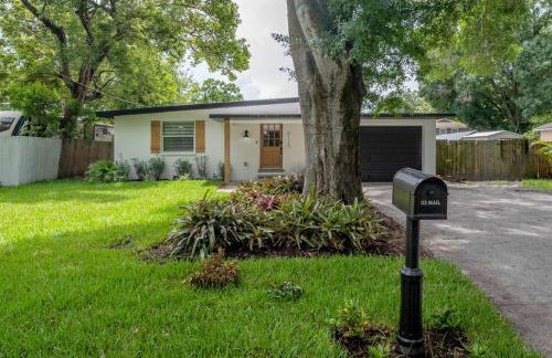 Contemporary Oaks | Heated Pool + Screened Lanai - Foto 51