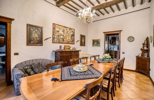 Timeless 19th-Century Villa with Private Pool Oasis - Photo 18