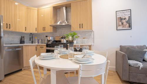 Chic & Modern 3BR Retreat in the Heart of Brooklyn - Foto 3, stove, dishwasher, toaster