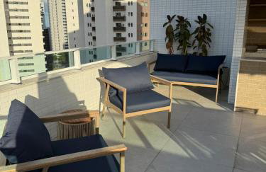 Arretado de bom ! A 250 m da praia de Boa Viagem, 3 km do aeroporto, próximo aos shoppings, com WI-FI 560 Mbps, coworking, piscina e academia - Foto 6