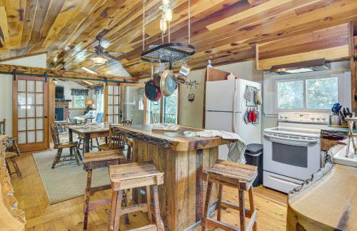 20-Acre Cabin with Pond 5 Mi to Biltmore Estate! - Foto 9