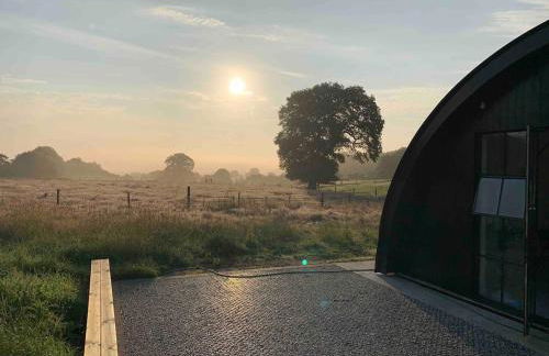 Converted Nissen Barn on beautiful farm - Foto 30