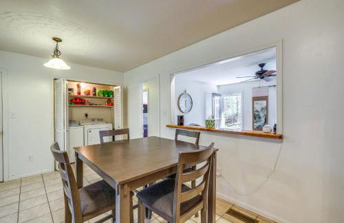 Pet-Friendly Roanoke Home with Fire Pit and Grill! - Foto 7