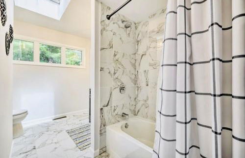 Oasis Hot Tub Pool Game Room - Foto 24