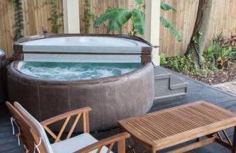 Secret Garden Studio w/ Hot Tub: Near Forsyth Park - Foto 1