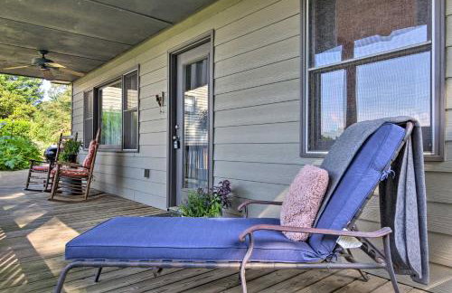 7 Mi to Downtown Morganton: Cabin w/ Fire Pit! - Photo 19