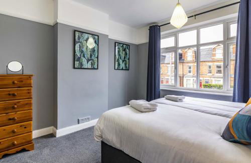 Lovely 4BDR home- Off street parking sleeps 7 - Foto 23