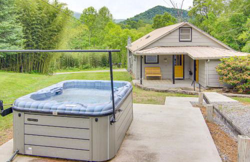 Vintage Farm Cottage Near Hikes and Pigeon River - Foto 25