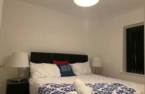 Spacious Entire 4 Bed House With 2 Free Parking Bays Early Check-in Late Check- Out Allowed - Foto 23