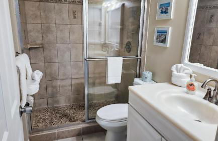 Sunset and Beach view apartment 402 - Photo 7