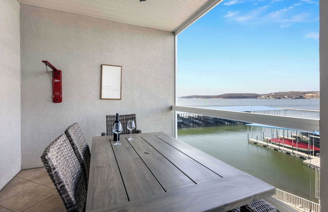 Panoramic Sunset Escape Waterfront Condo for 7! - Photo 34