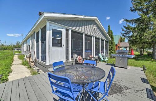 Houghton Lake Family Getaway with Fire Pit! - Foto 30