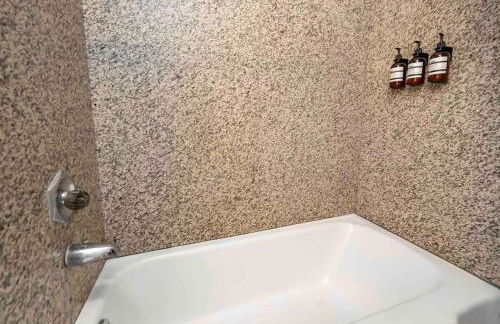 The Cedar House Prime Spot Kayaks & Cool AC - Photo 31