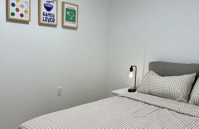 Levida Living - Cozy 2 Bedroom Suite at the Heart of Langley - Photo 5