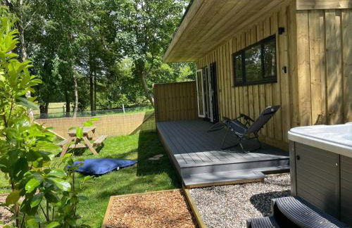 Luxury Chestnut Lodge with Hot Tub and Games Room - Foto 23