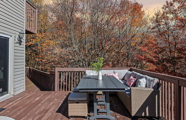 Emerald Bluff by Avantstay Lake Views Deck Fire Pit Game Room - Photo 49