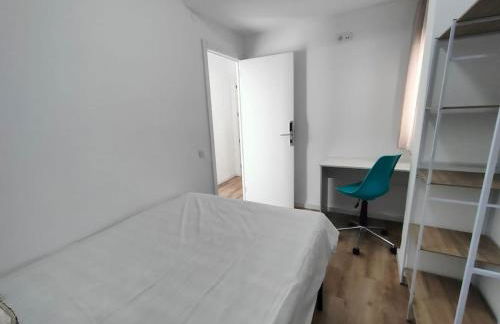 Céntrico Conjunto Habitacional Alicante - Photo 35