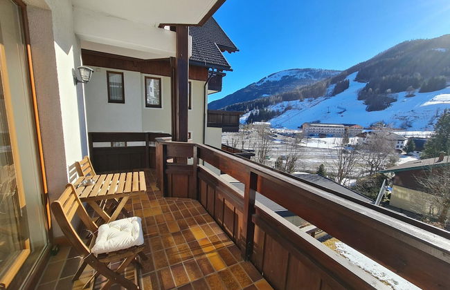 Comfortable Apartment With Mountain View - Photo 9